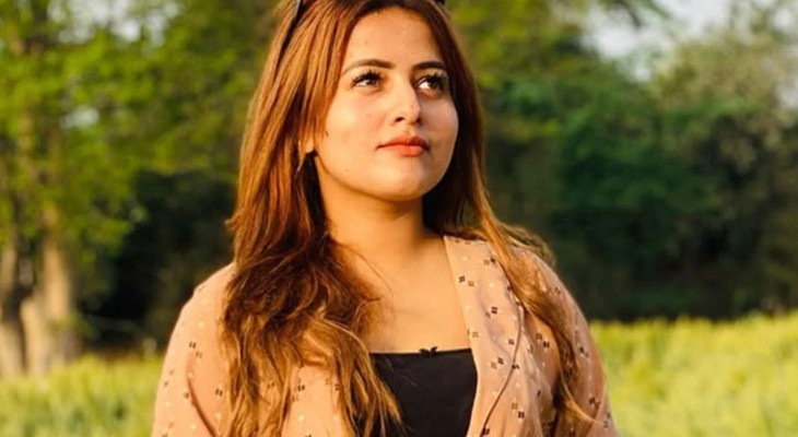 বিয়ের প্রস্তাব প্রত্যাখ্যান করায় গায়িকাকে কানাডা থেকে এসে হত্যা