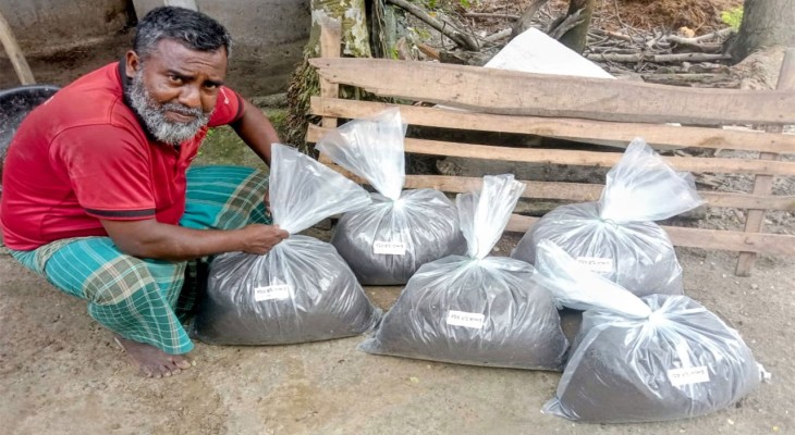 পঞ্চগড়ে ভার্মি কম্পোস্টে সফল সমিজ উদ্দিন 