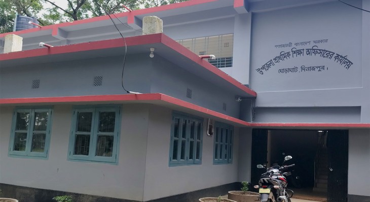 দিনাজপুরের ঘোড়াঘাটে ৬৭ বিদ্যালয়ের  তদারকিতে একজন কর্মকর্তা, দুই দশকের সংকট