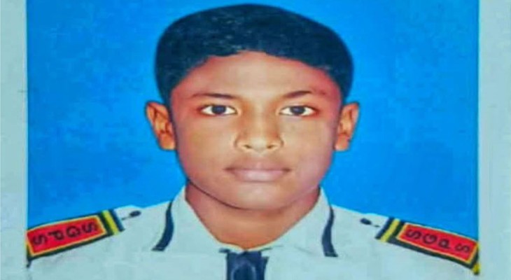 ইংরেজি কুইজে পাবনার সেরা শরৎনগর স্কুলের সাদিক