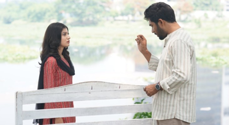 ভিন্নধর্মী গল্পে প্রশংসায় ভাসছে বই পোকা