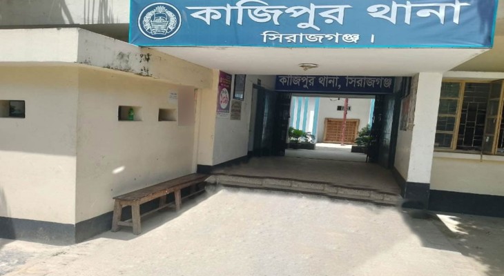 সিরাজগঞ্জের কাজিপুরে গরু ব্যবসায়ীকে কুপিয়ে প্রায় ৭ লাখ টাকা ছিনতাই