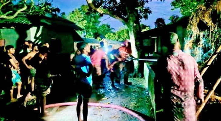 দিনাজপুরের হাকিমপুরে একই রাতে ১০ খড়ের পালায় আগুন