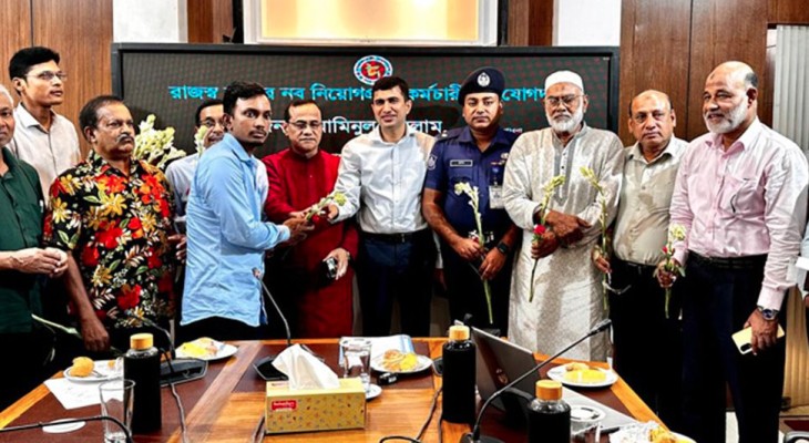 নিয়োগপ্রাপ্ত ১৮ জনের ১৭ জনই এমবিএ-মাস্টার্স-অনার্স পাস