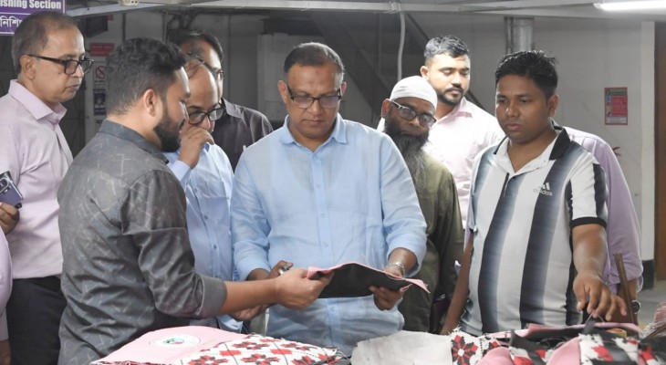 শিক্ষার্থীদের হাতে মানসম্মত পাটের ব্যাগ দেওয়া হবে: পাট প্রতিমন্ত্রী
