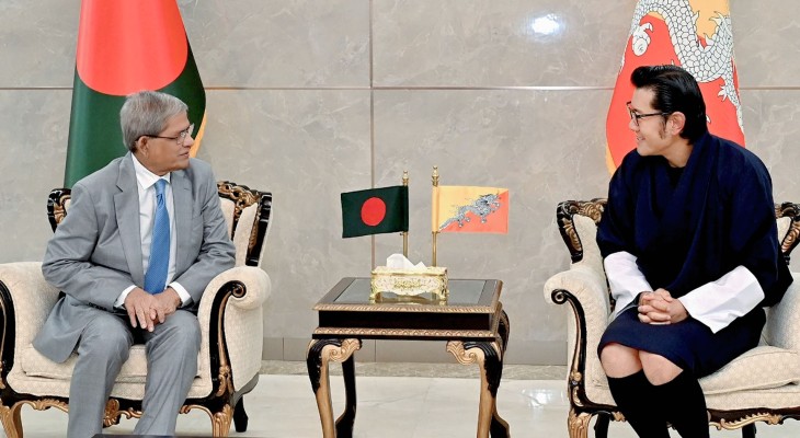 ভুটানের রাজার ঢাকায় যাত্রাবিরতি,সৌজন্য সাক্ষাৎ করলেন রাষ্ট্রপতি