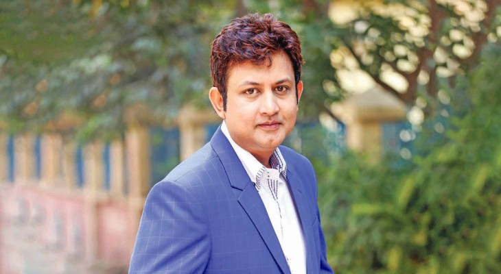 বিরতি ভেঙে খলনায়ক হয়ে সিনেমায় ফিরছেন আমিন খান