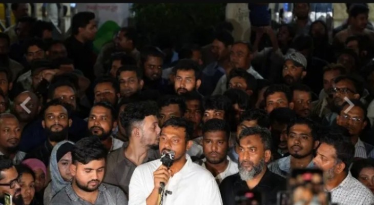 জ্বালানি তেলের দাম বৃদ্ধির প্রতিবাদে এনসিপির বিক্ষোভ