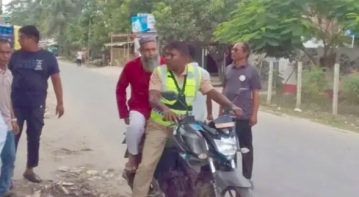 প্রধানমন্ত্রীর নির্দেশে কুষ্টিয়ার সেই শিক্ষককে পৌঁছে দেওয়া হলো বাসায়