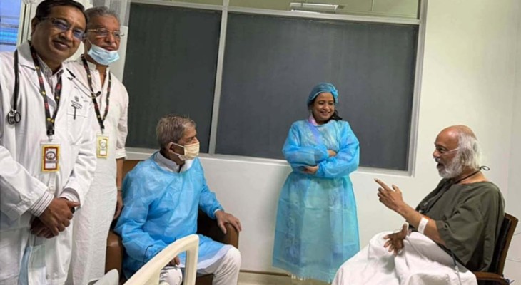 মঈন খানকে দেখতে এভারকেয়ার হাসপাতালে রাষ্ট্রপতি