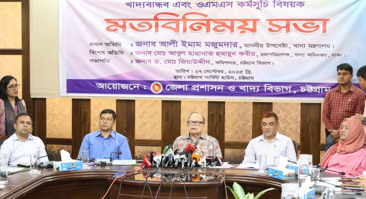 পর্যাপ্ত খাদ্য মজুত রেখেই আমরা যাব : খাদ্য উপদেষ্টা