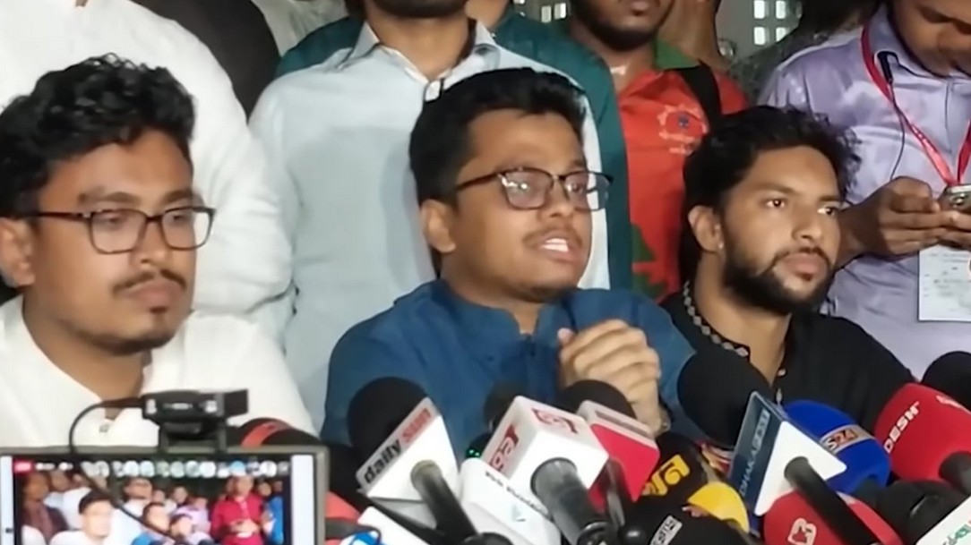 চলার পথে ভুল করলে শুধরে দেবেন: ফরহাদ