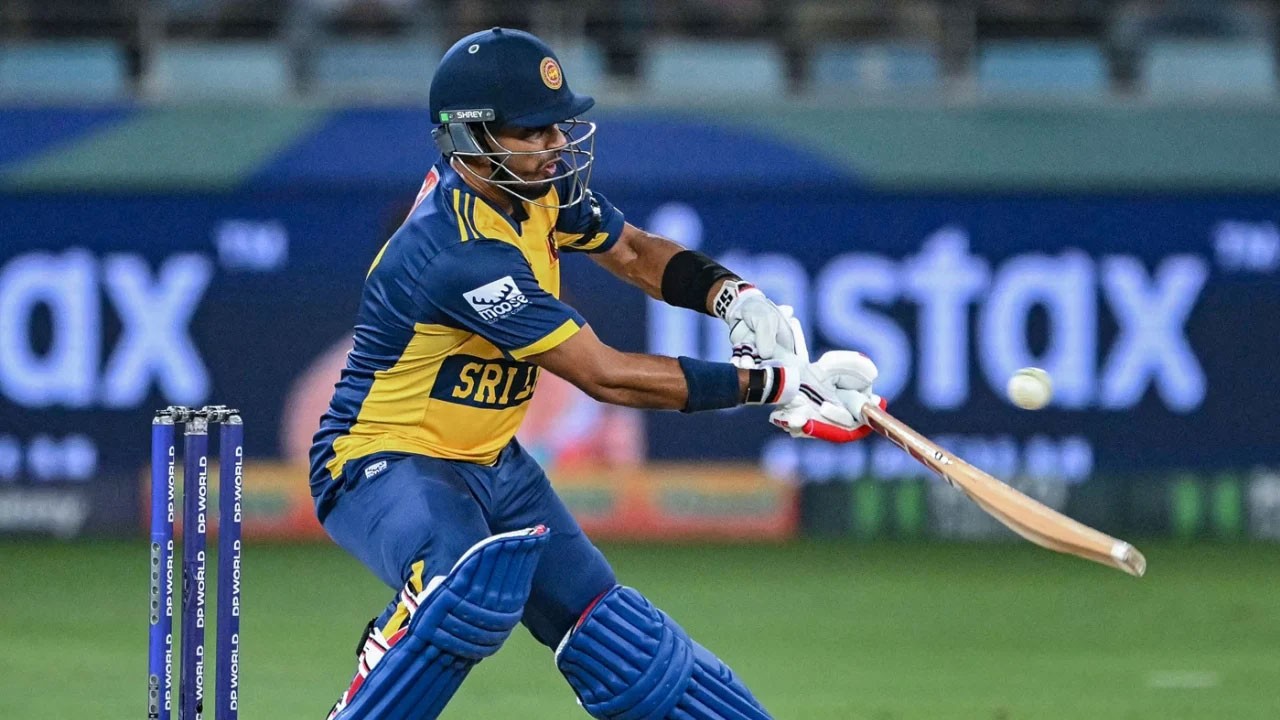 বাংলাদেশকে ১৬৯ রানের বিশাল লক্ষ্য দিলো শ্রীলঙ্কা