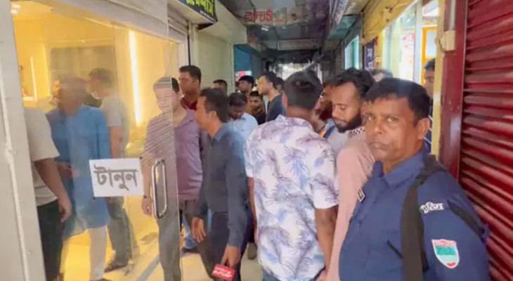 কুষ্টিয়ায় তিনটি সোনার দোকানে চুরি