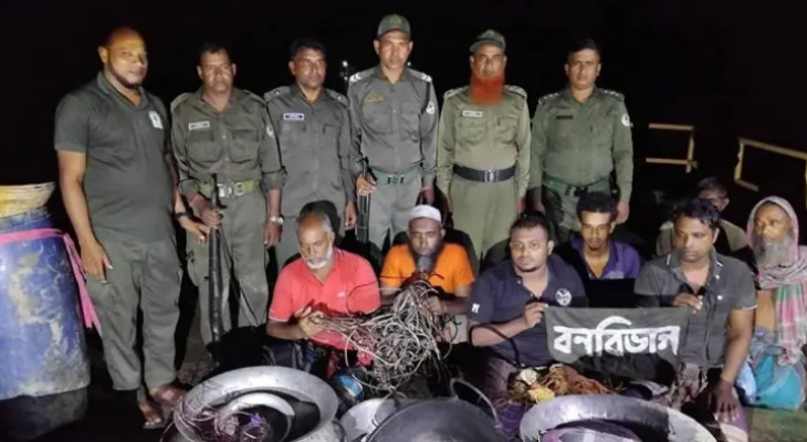  সুন্দরবনে বনবিভাগের পতাকা লাগিয়ে হরিণ শিকারের চেষ্টা, আটক ৭