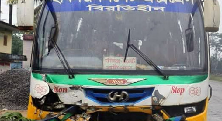 সিলেটে বাস-প্রাইভেটকার সংঘর্ষে বাবা-মেয়ে নিহত