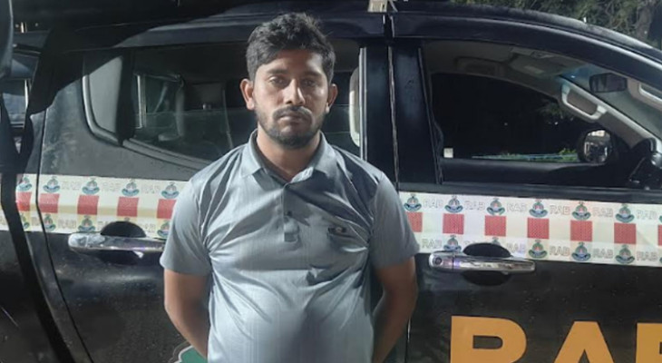 পটুয়াখালীতে অষ্টম শ্রেণির ছাত্রকে কুপিয়ে জখমের ঘটনায় প্রধান আসামি গ্রেপ্তার