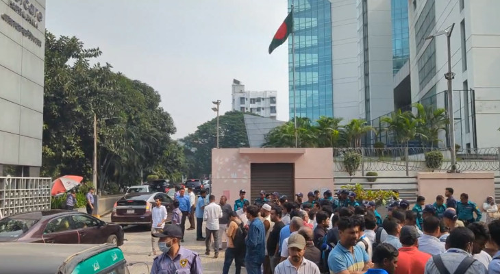 বিএনপি দুপুরে জানাবে খালেদা জিয়ার সর্বশেষ শারীরিক অবস্থা