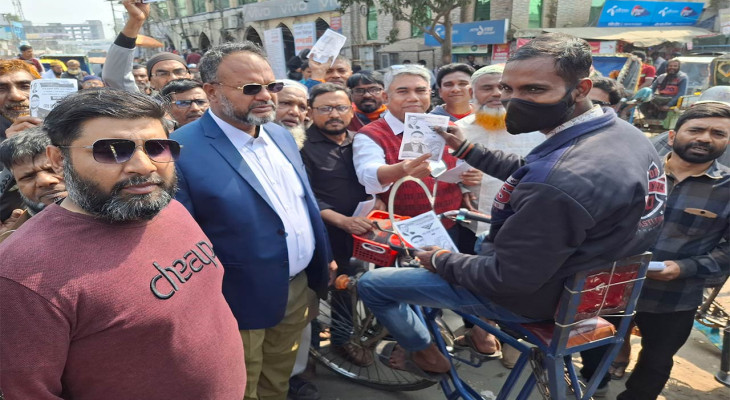 জয়পুরহাটে ধানের শীষে ভোট চেয়ে গণসংযোগ ও করলেন চন্দন