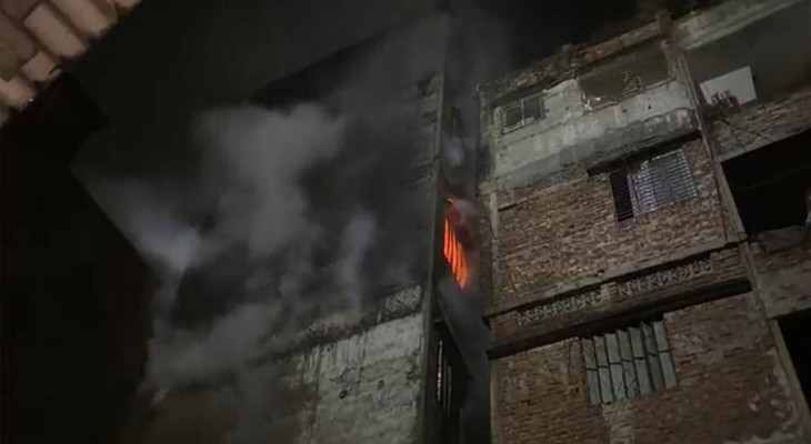 এবার রাজধানীর পুরান ঢাকায় জুতার কারখানায় আগুন