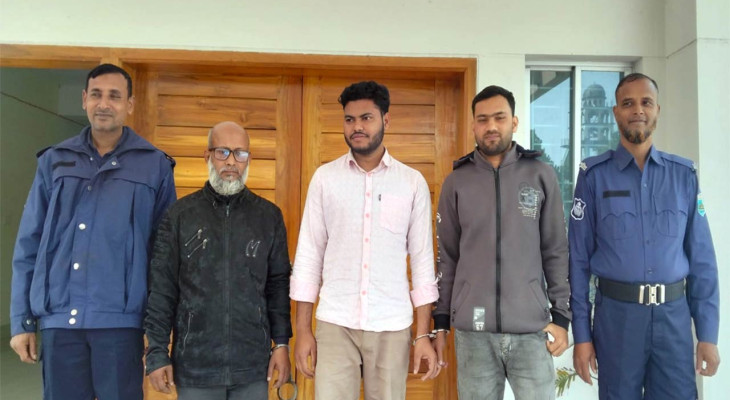 বগুড়ার আদমদীঘিতে জালিয়াতির মাধ্যমে জমির হোল্ডিং সংশোধন করতে গিয়ে তিনজন গ্রেফতার