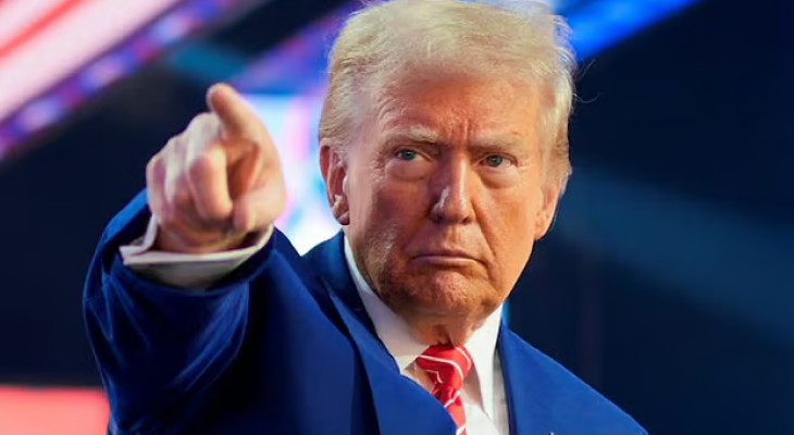 সকল দেশ থেকে যুক্তরাষ্ট্রে পণ্য আমদানিতে ১৫ শতাংশ শুল্ক বৃদ্ধির ঘোষণা ট্রাম্পের