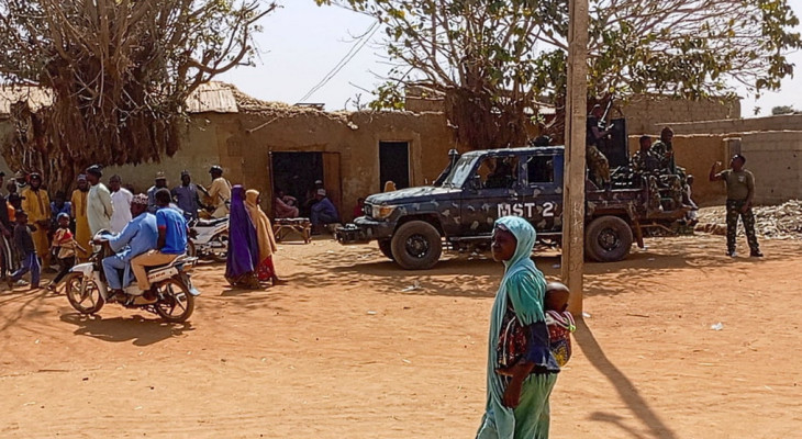 নাইজেরিয়ার তিন গ্রামে সশস্ত্র হামলায় নিহত ৩২