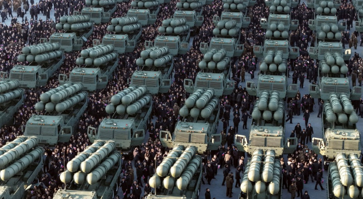 পারমাণবিক অস্ত্র বহনে সক্ষম লঞ্চার উন্মোচন উত্তর কোরিয়ার