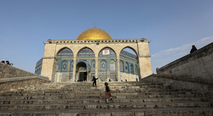 আল-আকসায় মাত্র ১০ হাজার ফিলিস্তিনিকে জুমার নামাজের অনুমতি দেবে ইসরাইল