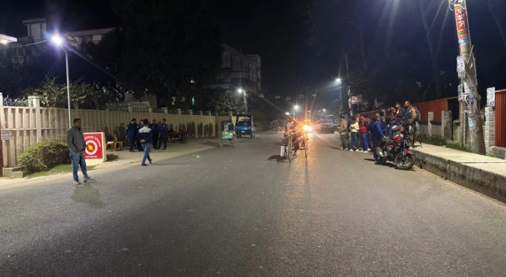 গোপালগঞ্জে চার ভোটকেন্দ্রের সামনে হাতবোমা বিস্ফোরণ