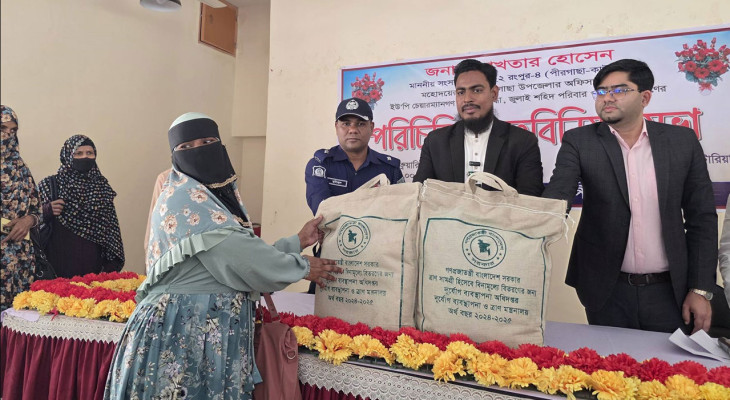 সরকারি অফিসে কোনো ফাইল আটকে রাখা যাবে না : আখতার হোসেন