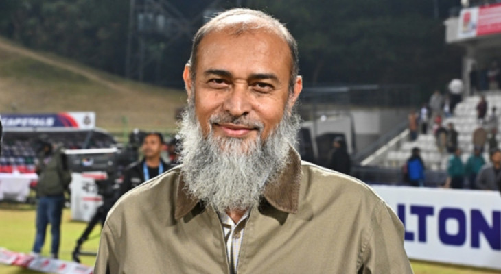 আম্পায়ারদের বেতন নিয়ে প্রশ্ন তুলে আবারও বিতর্কে বিসিবির নাজমুল