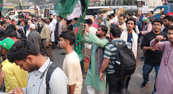 শাহবাগ ছাড়লেন জুলাই ঐক্যের নেতাকর্মীরা