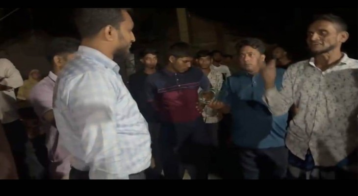 চাঁপাইনবাবগঞ্জে পদ্মার তীর থেকে অবৈধভাবে বালু উত্তোলন ৬০ হাজার টাকা অর্থদন্ড