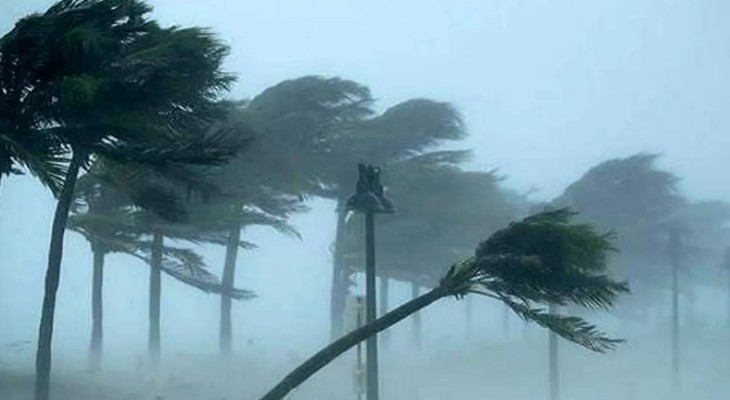 ঢাকাসহ ১২ জেলায় ৮০ কিমি বেগে ঝড়ের শঙ্কা