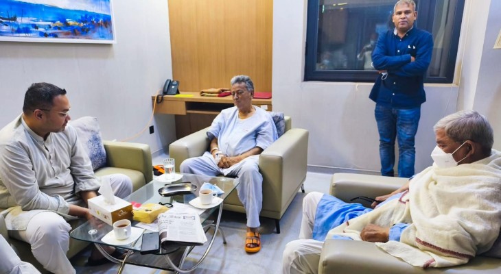 অর্থমন্ত্রীকে দেখতে হাসপাতালে মির্জা ফখরুল