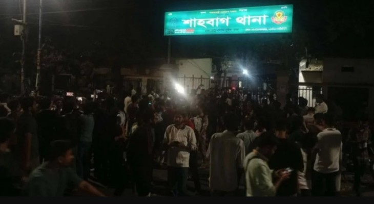 শাহবাগে ৭ মার্চের ভাষণ বাজানোকে কেন্দ্র করে দু’পক্ষের হাতাহাতি