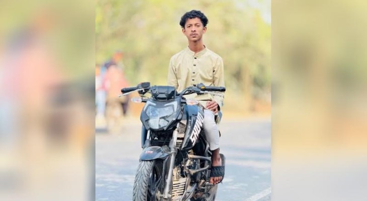 কুষ্টিয়ায় বৈদ্যুতিক খুঁটিতে মোটরসাইকেলের ধাক্কা, স্কুলশিক্ষার্থী নিহত
