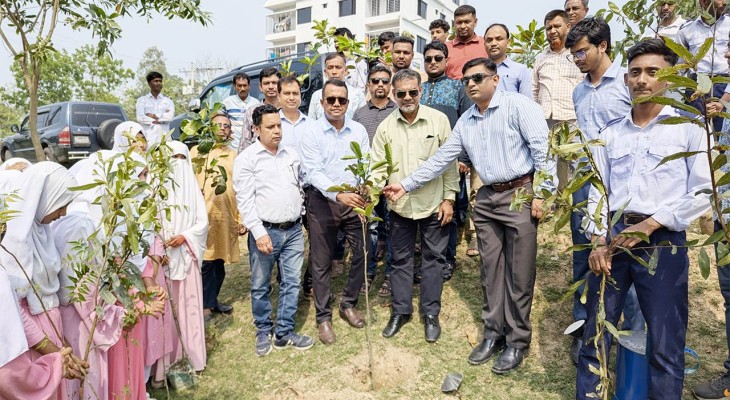 এই পৃথিবীকে সবুজ করে রেখে যাওয়ার দায়িত্ব আমাদের : আহসানুল তৈয়ব জাকির