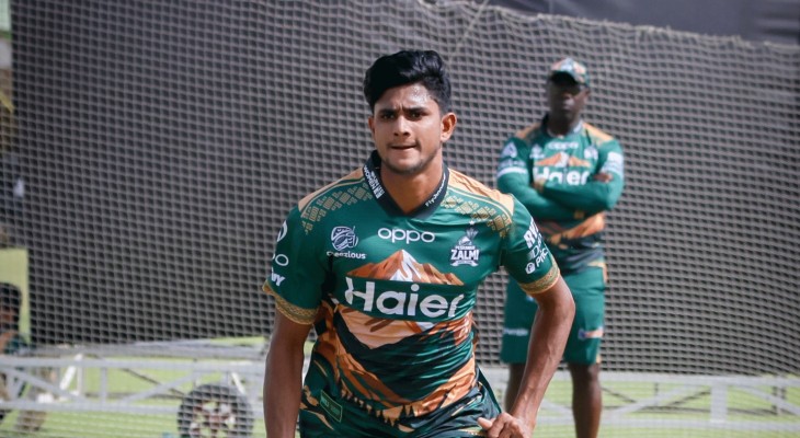 ৪ ওভারে ৭ রানে নাহিদ রানার ৩ উইকেট